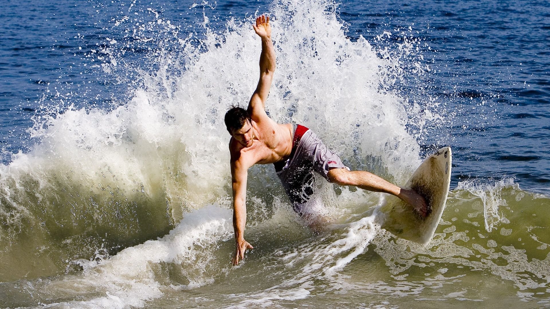 星空娱乐棋牌官网-职业联赛战术打法单一影响观赏性，职业联赛都有什么